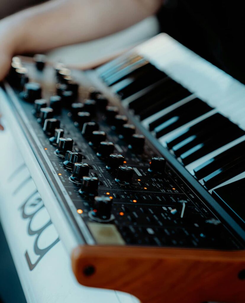 NeonKeys Synth
