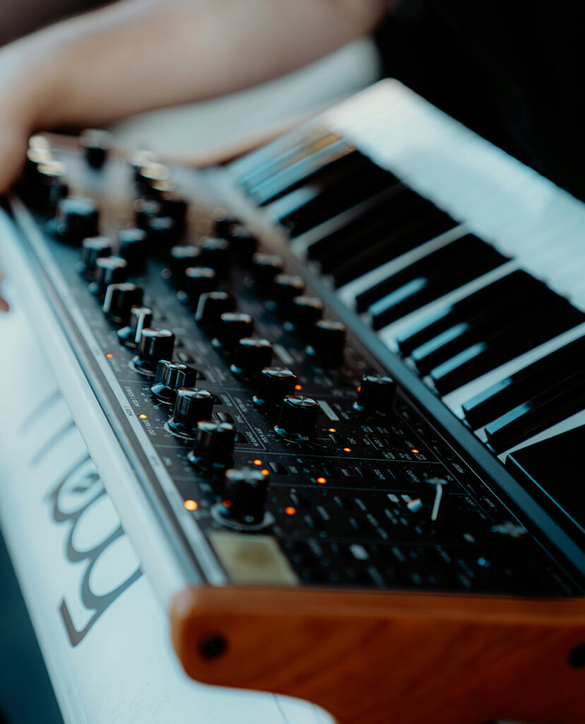 NeonKeys Synth